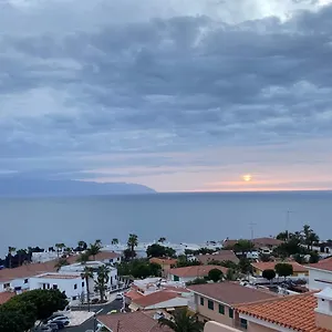 sunset-seaview-la-arena.tenerifehoteles.net/