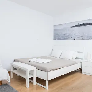 nice-studio-in-puerto-alcudia-in-siesta-2.allmallorcahotels.com/